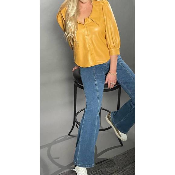 NEW LOLA HATS alice high-rise flare jeans in blue - Picture 3 of 3